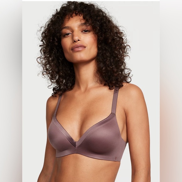 VICTORIA'S SECRET BARE
Infinity Flex Wireless Perfect Shape Bra - NEW - Picture 2 of 3